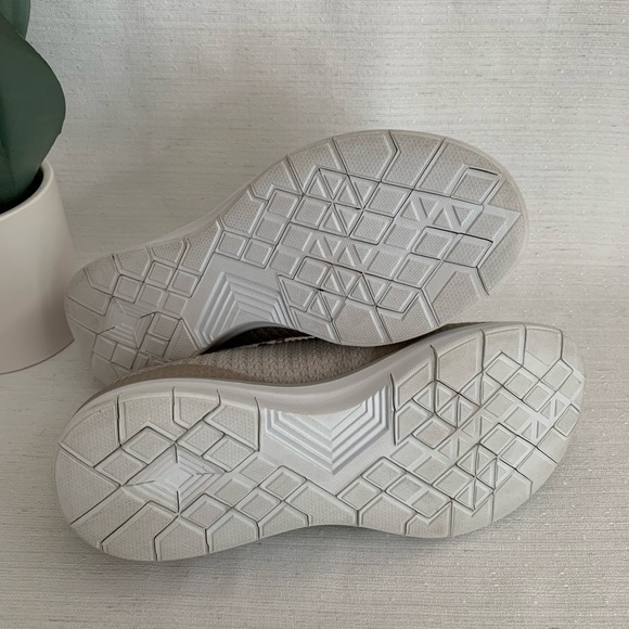 Skechers Air Cooled Memory Foam Dual Lite Beige Slip On Sneakers Woman’s 9 - Picture 12 of 12